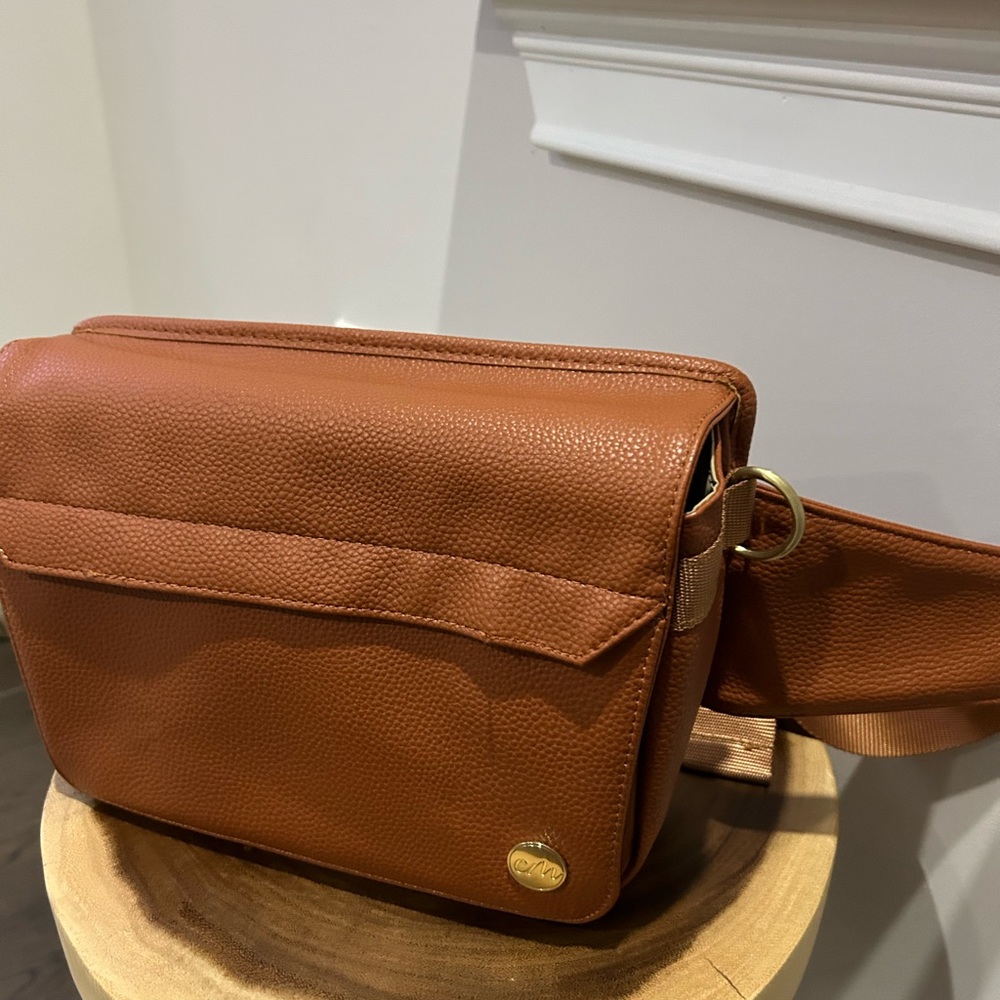 Faux leather bum bag!